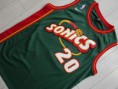 /album/seattle-sonics/a33-payton-20-green-swingman-jpg/